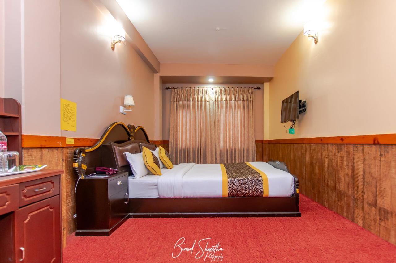 Grand Shivalaya Hotel And Restro Pokhara Exterior foto